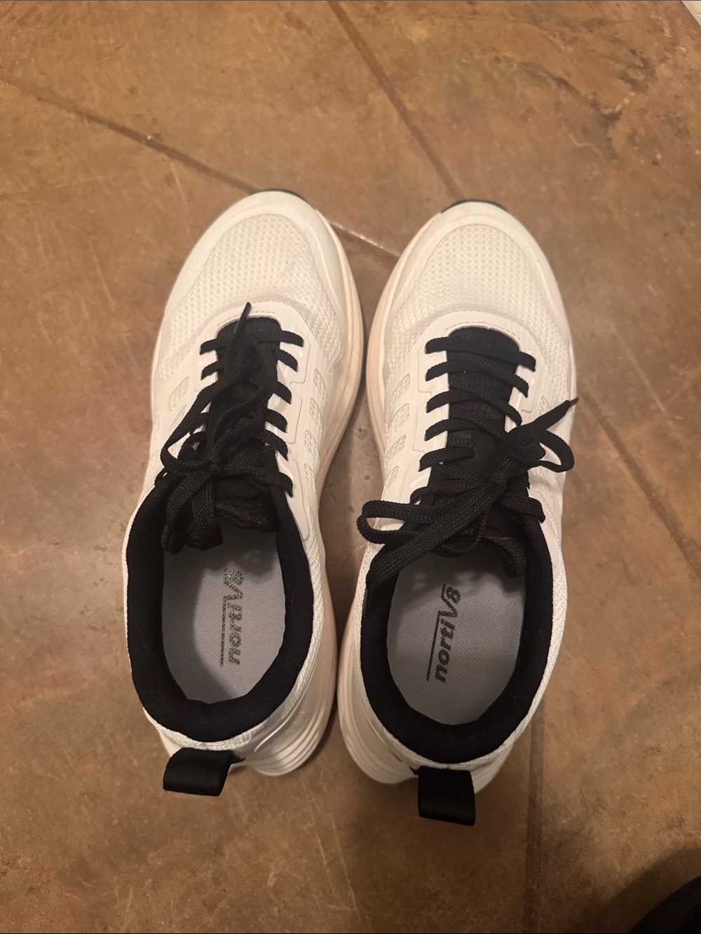 NortiV8 White and Black Chunky tennis shoes - Picture 3 of 6